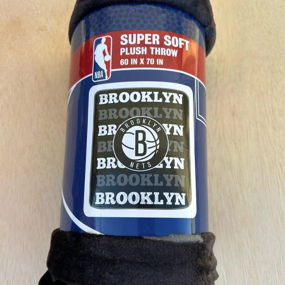 NBA Brooklyn Nets Super Soft Plush Throw Blanket 60x70 Repeat Logo NBABLRW-6BKN